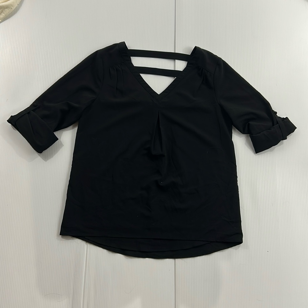 404.‎ Women’s 41 Hawthorn Black V-Neck Blouse (S)